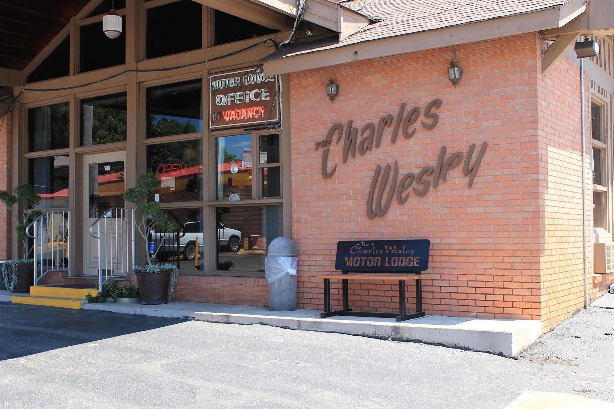 Charles Wesley Motor Lodge Downtown Broken Bow- Hochatown Экстерьер фото