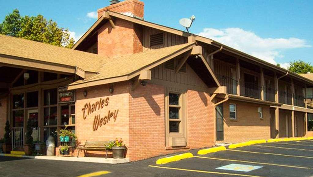 Charles Wesley Motor Lodge Downtown Broken Bow- Hochatown Экстерьер фото